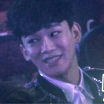 [CHEN] V차트 시상식 대기석 종대<b>퓨</b>