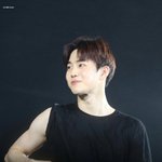 [EXO] 얼굴은 <b>청순</b>인데 몸이...크...캬...
