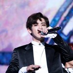 [EXO] (<b>축제때</b> 노래하면서도 너를 바라보는 남친)