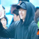 [EXO] 크 공항에서 차뇨리말에 빵 터진 밍석이라는데