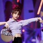 다이어트자극받으랴고 크리스탈<b>직캠</b>보는데