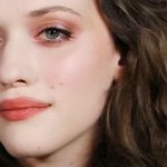 가을뮤트 <b>화장</b>으로 유명한 <b>배우</b>