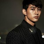 또 한명의 비현실적 비쥬얼의 사제 시간위의 집 <b>택연</b>.jpg