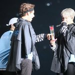 [방탄소년단] <b>융기</b>는 꽃이 좋아~