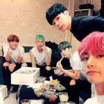 [방탄소년단] 이삐들오늘도수고했어