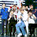 [EXO] @@정상년들아 11시에 위아원 엑소 사랑하자@@