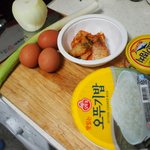 [자취요리] '참치김치<b>덮밥</b>'을 만들어보았습니다.