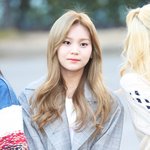 이제는 차기 국민여동생!! <b>엄지</b> of 여자친구