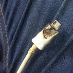 [꼭봐주세요] <b>삼성폰</b> 충전기쓰고있는데 충전중 불이 났습니다