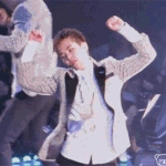 [시우민] (시우민) 이거슨 슈냥이 <b>발길</b>질?