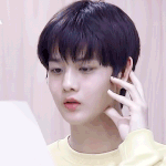 <b>배진영</b> 학교에서 어떨지 개궁금하다