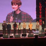[EXO] 찬열이 <b>이사진</b> 못나온거냐?