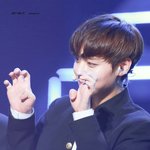 [<b>박지훈</b>] 야 ㅁㅊ;; 이거 잠금화면이나 배경 하면 개이쁨