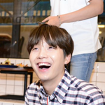 [방탄소년단] <b>수염</b>좀 깍아야함