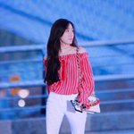 <b>바지핏</b> 쩌는 티파니 최근 몸매(같은날 다른옷)