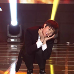 <b>진영</b>이 직캠 보고 뺀다는 사람 많은데