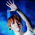 [EXO] 어제 변백현 눈<b>화장</b> ㄹㅇ이쁘네 봄이라서