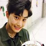 [EXO] 야나생일이야 축하해줘ㅅㅂ