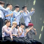 [EXO] 아무리봐도 <b>이옷</b>너무 별로