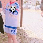 거울 가까이서 보면 <b>여백</b> 없는데 멀리서 보면 있음
