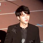 [인피니트] 흑발로 변신한 우<b>효니</b>