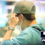 [시우민] 순간 포착!! 공항에서 <b>그루</b><b>밍</b>하는 시우민