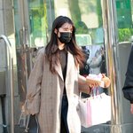 정은지 출근길 인형ㅋㅋㅋㅋ<b>핵</b>귀엽넼ㅋㅋㅋㅋㅋ