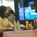 [드루와] 청각장애인 팬과 수화로 소통한 서현진