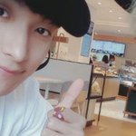 [세븐틴] 서쿠 밴드붙였네..