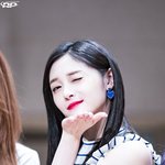 <b>여사친</b>이었으면 하는 아이돌