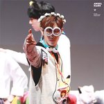 <b>한창</b> 장난감에 열광할 나이인 아이돌