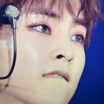 [시우민] 시우민이 <b>아랫입술</b>을 깨물었다