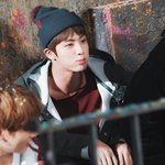 [방탄소년단] <b>이쯤</b>되면 석진이가 20대가 맞나싶다
