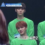 [프로듀스] 내  <b>픽들</b>아 이럴땐 황민현처럼 반응하는거야...