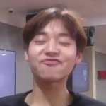 체육 대회 때 <b>반짝</b>이 붙여야하나