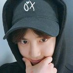 "여러분 투표합시다" 엑소 수호, 투표 <b>독려</b>도 멋있게 [투표 인증샷]
