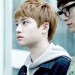 [EXO] 아 갑자기 경수가 이런 <b>머리</b> <b>한</b> 적이 있다는게 너무 놀라움
