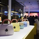 [댓글부탁해] <b>버버리</b> 뉴욕 스토어 클라쓰 bb