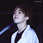 [시우민] 시우민이 <b>입술</b>을 깨물었다ㅠㅠㅠ