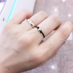 [궁금] 보통 이렇게 <b>약지</b>에 반지 많이 끼나요?