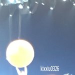 [EXO] 민석이 <b>풍선</b>에 매달림
