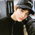 [프로듀스] 배진영 사복 검정색 즐겨입는데