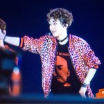 [시우민] 시우민 뽀글머리와 초커라...