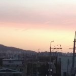 신발 지금 하늘 졸라 예쁨