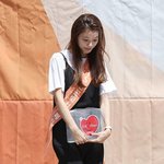 윤소이 모금캠페인 때 <b>사복</b>패션 이뿌네용~