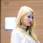 섹<b>시미</b> 뿜뿜하는 아이돌
