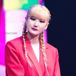 <b>날렵</b>하고 날카로운 느낌의 아이돌