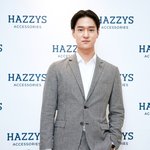 고경표 <b>팬사인회</b> 패션 세상 멋지네..
