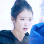 자기 싸인으로 타투한 팬을 본 아이유 반응