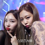 [모두드루와] <b>나연</b>,제니 투샷보고 깜놀...